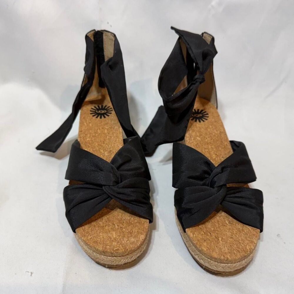 Ugg Women's Black Strappy Bow Wedge Heels Size 7.5 NWT